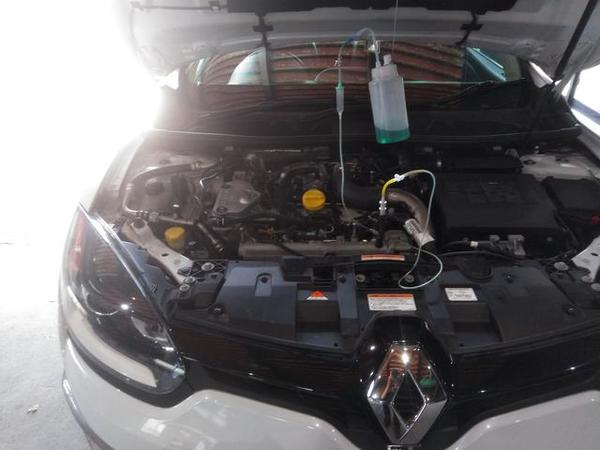 ルノー　メガーヌ　ＷＡＫＯＳ　ＲＥＣＳ施工