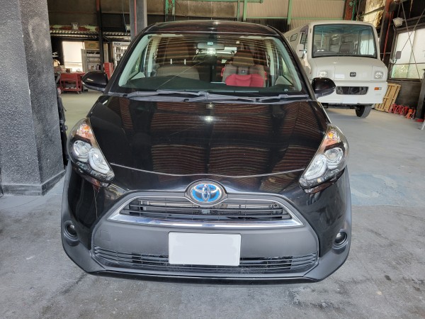 トヨタ　シエンタ　リヤバンパー交換