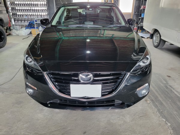 マツダ　アクセラスポーツ　タイヤ＆ホイール交換　フロントスポイラー取り付け