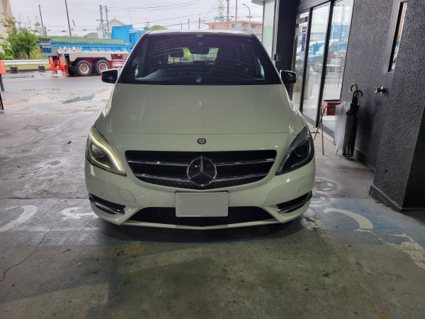 メルセデスベンツ　Bクラス　サーモスタット交換