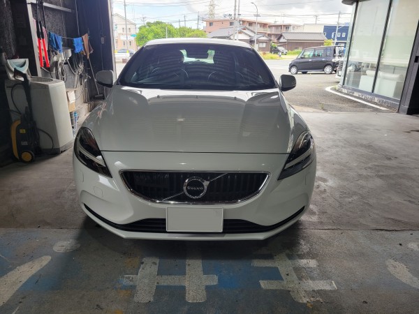 ボルボＶ４０　バッテリー交換